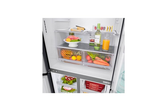 Vista almacenamiento interior con alimentos Nevecón LM57SXT InstaView