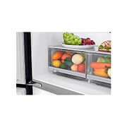 Vista bandejas de almacenamiento interior con alimentos Nevecón LG LM57SXT InstaView