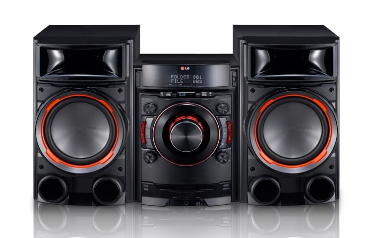 Vista frontal de LG XBOOM CM8330 Mini componente con 800W de potencia y X-Metal Bass. Contrólalo desde tu dispositivo Bluetooth CM8330