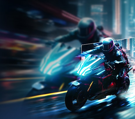 Motociclista en ciudad futurista con imagen nítida para destacar la claridad de movimiento.