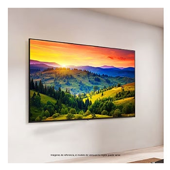 Pantalla de una LG TV que reproduce contenido de ciencia ficción. La interfaz de AI Chatbot aparece en la pantalla. El usuario envió un mensaje al chatbot en el que dijo que la pantalla está demasiado oscura. El chatbot ofreció soluciones a la solicitud. Esta escena también está dividida por la mitad. Un lado está más oscuro y el otro más brillante; esto muestra cómo AI Chatbot solucionó automáticamente el problema del usuario. El texto explica que AI Chatbot puede entender la intención del usuario y ofrecer soluciones a los problemas.