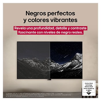 Un loro colorido en ultra alta definición sobre un fondo negro. A su alrededor hay gotas de agua suspendidas en el aire. La imagen muestra un Color Perfecto, ya que cada tono diferente del cuerpo del loro es vibrante y vívido. Se observan diferentes certificaciones de logotipos de UL e Intertek. Estos se refieren a su 100 % de fidelidad de color y 100 % de volumen de color. También se observa un texto: Verifica la marca de certificación de Color Perfecto.