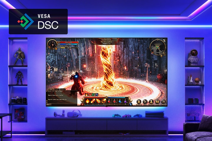 El LG OLED evo AI C6 con certificación VESA DSC ofrece gaming visualmente sin pérdidas y con baja latencia: una pantalla grande en la pared muestra un juego de acción vívido en una sala iluminada con luces de neón, destacando el movimiento fluido y el detalle en alta resolución.
