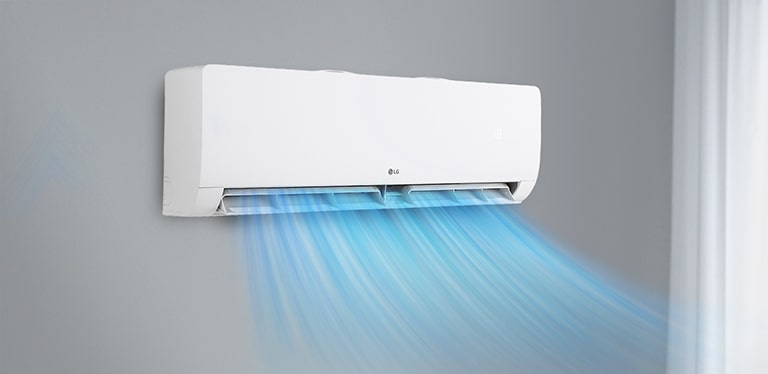 El aire acondicionado está funcionando en la pared.