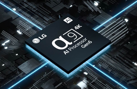 Una imagen del procesador α9 de IA 4K Gen6 frente a una placa de circuito con luces azules que salen del chip, lo cual representa su potencia.	