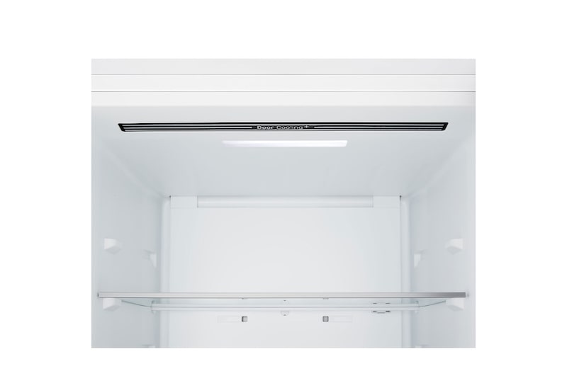 Chladnička s mrazničkou LG – detailní záběr na stojan na víno pro čtyři láhve a krabičku makronek s designem stojanu zvětšeným v kruhovém obrázku