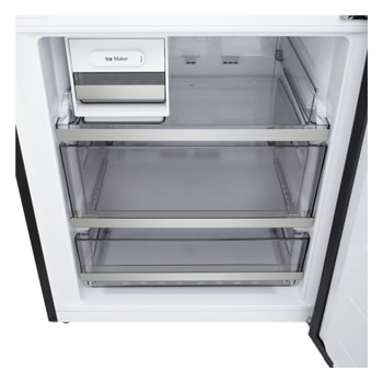 LG fridge freezer (GBBW726AEV) front view showing DoorCooling+™ vent