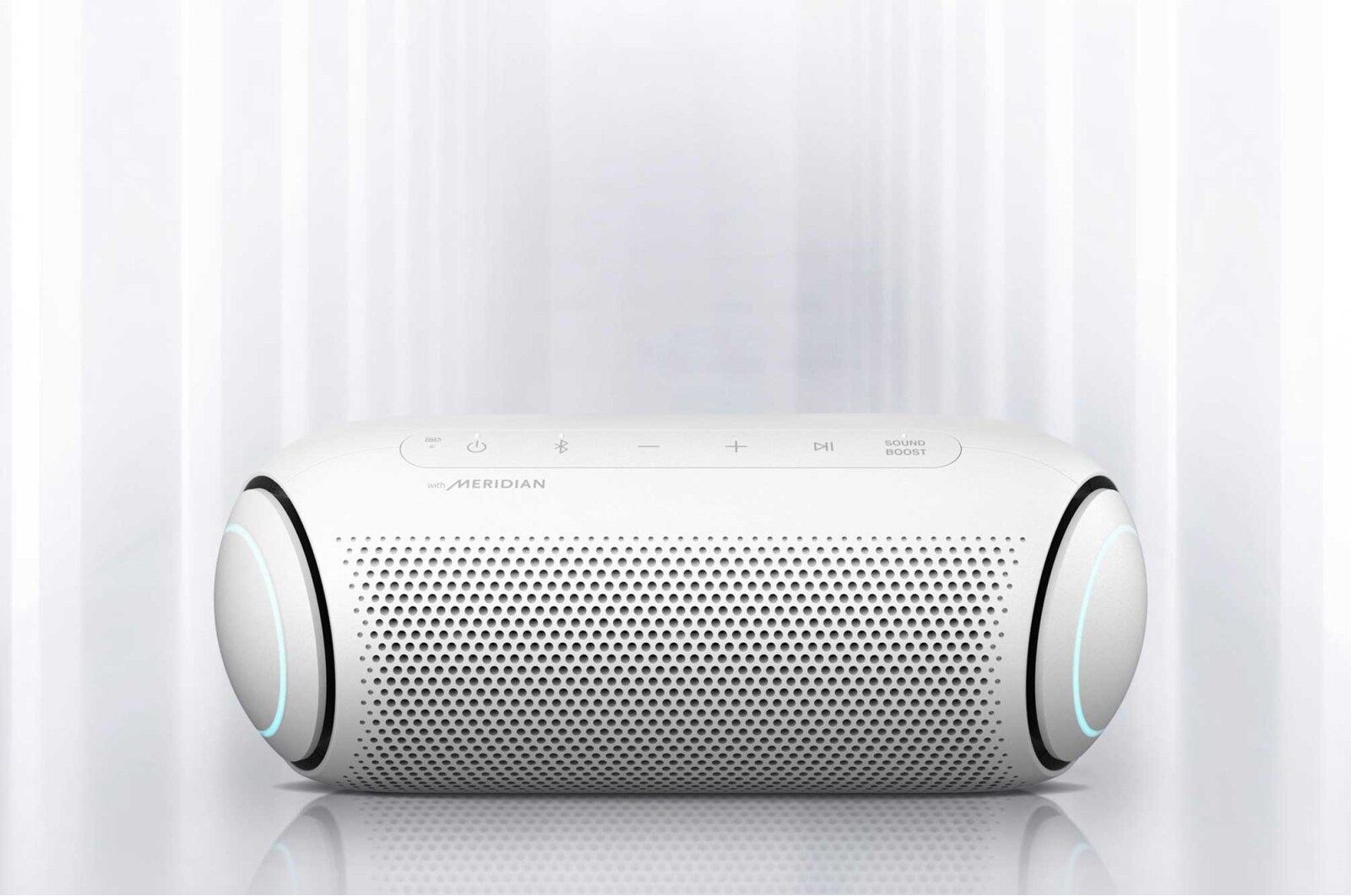 Čelní pohled na LG XBOOM Go PL5W Bluetooth reproduktor PL5W