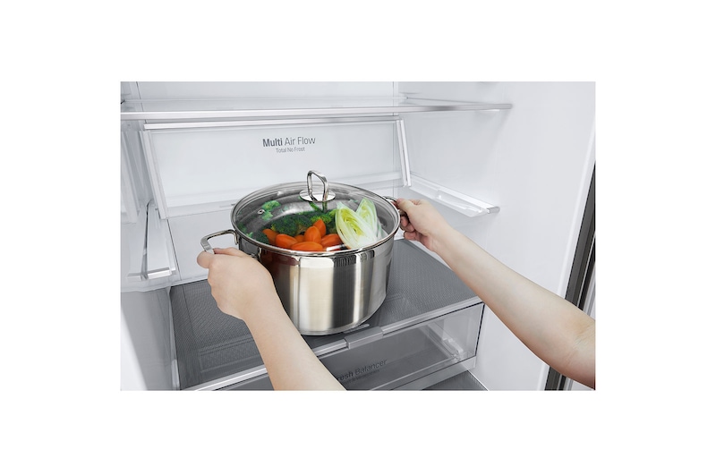 LG D | Hrubý objem 500 l | 225 kWh/rok | LG Lineární invertorový kompresor | LG Total No Frost | Multi-Air Flow™ | Vnější LCD displej | DoorCooling+™ | ThinQ™ + WiFi, GBB569NSAFB
