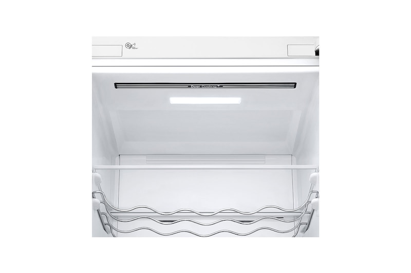 LG Kombinovaná chladnička LG | D | Hrubý objem 419 l | 215 kWh/rok | Lineární invertorový kompresor | Total No Frost™ | DoorCooling+™ | Vnější LED displej | ThinQ™ + WiFi, GBB62SWFFN