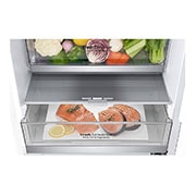 LG E | Hrubý objem 374 l | 273 kWh/rok | LG Lineární invertorový kompresor | LG Total No Frost | DoorCooling+™ | Vnější LED displej | ThinQ™ + WiFi, GBB71SWDZN