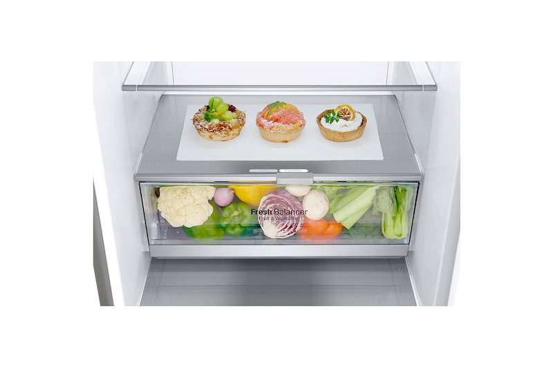 LG ﻿Kombinovaná chladnička | D | Hrubý objem 419 l | 215 kWh/rok | LG Lineární invertorový kompresor | LG Total No Frost | DoorCooling+™ | Vnější LED displej | ThinQ™ + WiFi, GBB72SADFN