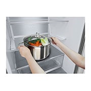 LG ﻿Kombinovaná chladnička | C (v rozsahu A až G) | Hrubý objem 419 l | 172 kWh/rok | LG Lineární kompresor | Multi Air Flow | LG ThinQ + WiFi | Door cooling, GBB92STACP
