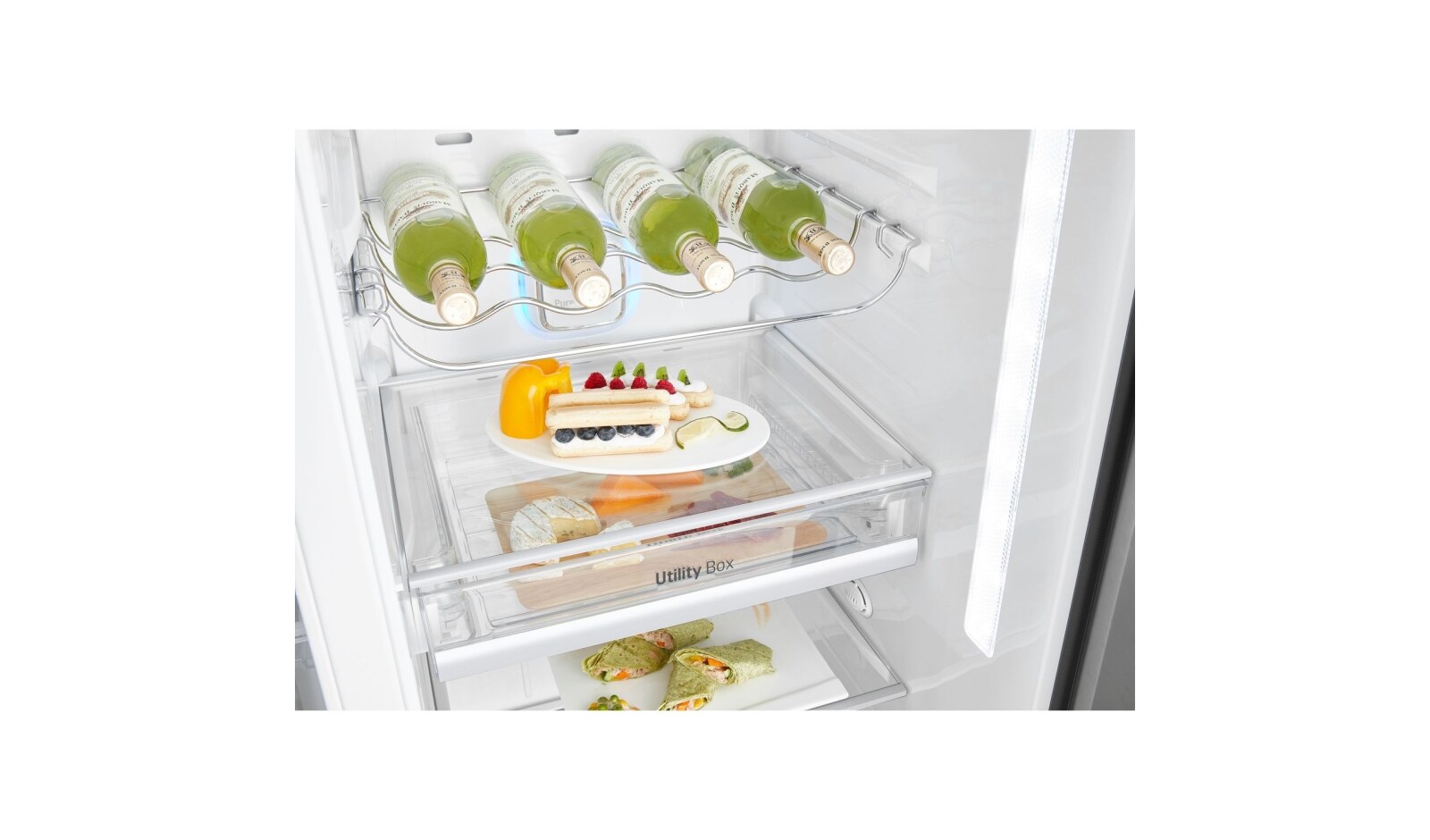 LG Americká chladnička | F | Hrubý objem 668 l | 431 kWh/rok | LG Lineární invertorový kompresor | LG Total No Frost | Multi-Air Flow™ | Vnější LED displej | Nápojový automat, GSL960PZBZ