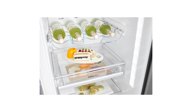 LG Americká chladnička | F | Hrubý objem 668 l | 431 kWh/rok | LG Lineární invertorový kompresor | LG Total No Frost | Multi-Air Flow™ | Vnější LED displej | Nápojový automat, GSL960PZBZ