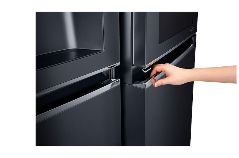 LG Americká chladnička | InstaView Door-in-Door™ | F | Hrubý objem 675 l | 431 kWh/rok | LG Lineární invertorový kompresor | LG Total No Frost | Multi-Air Flow™ | Nápojový automat | Pure N Fresh™ | ThinQ™ + WiFi, GSX960MTAZ