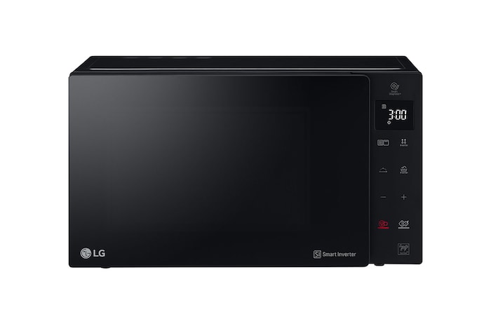 Pohled zepředu na mikrovlnnou troubu MH6535GIS v černé barvě s LED displejem. Dotykový panel pro ovládání funkcí