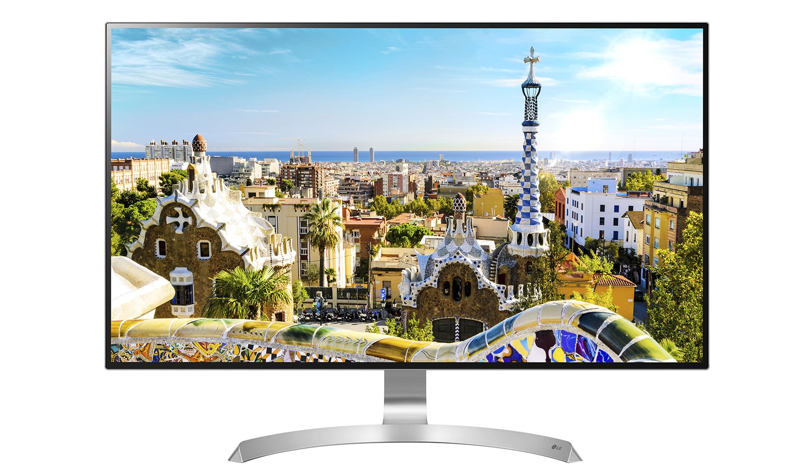 Čelní pohled na 32&#34; | 4K monitor | 16:9 | UHD | IPS Displej | HDR 10 | Reproduktory | USB Type-C 32UD99-W