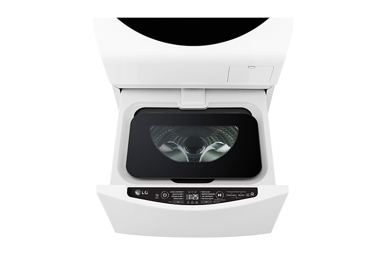 Čelní pohled na 2 kg mini pračka, 700 ot./min, Direct Drive™, ThinQ™ &#43; WiFi připojení,  8 programů F28K5XN3