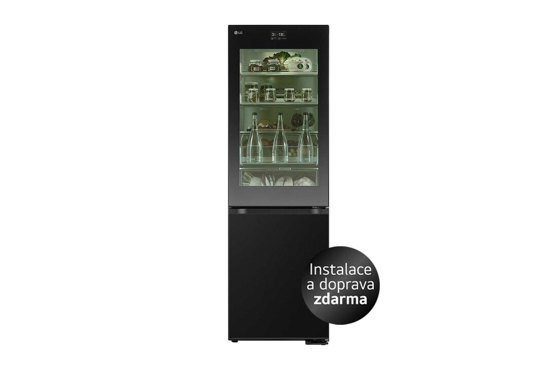 Pohled zepředu na InstaView kombinovanou chladničku LG GBG7190CEV