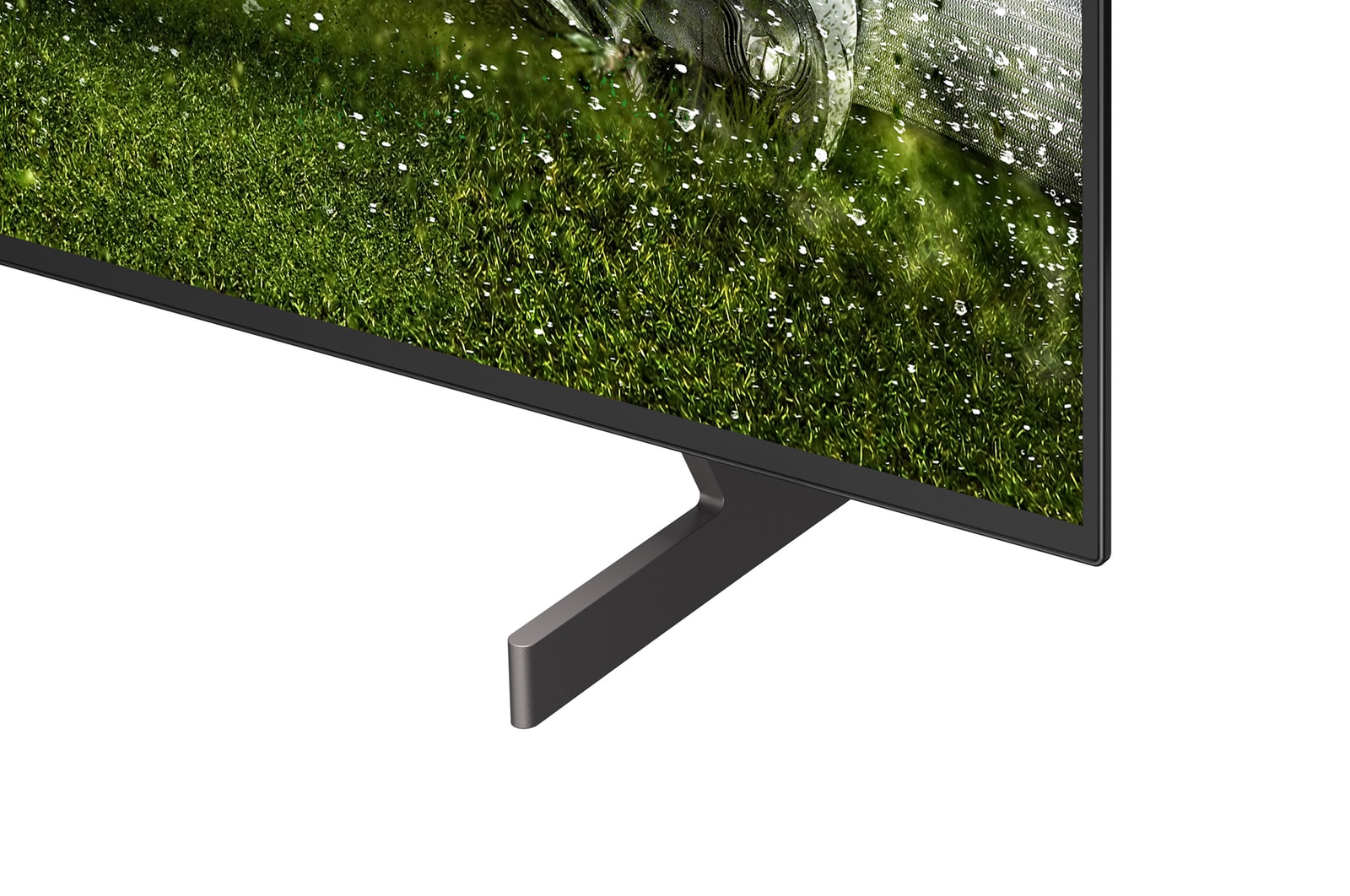 LG OLED AI B6E zobrazuje rozdělenou obrazovku, na které je možné porovnat matný displej s antireflexní úpravou a displej Perfect Black, který zajišťuje jasnější obraz za jakýchkoli světelných podmínek. Technologie Perfect Black má certifikaci UL.