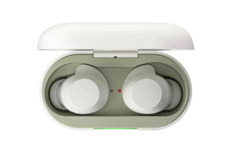 Geöffnetes Kästchen, Blick auf die Oberseite mit Ohrhörern