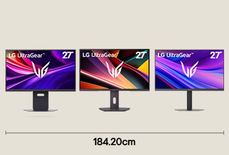 Dreifache Gaming-Monitor-Konfiguration mit 27-Zoll-Displays in 4K UHD, QHD und FHD für ein beeindruckendes Wettkampf-Gameplay mit einer Tischbreite von 184,20 cm