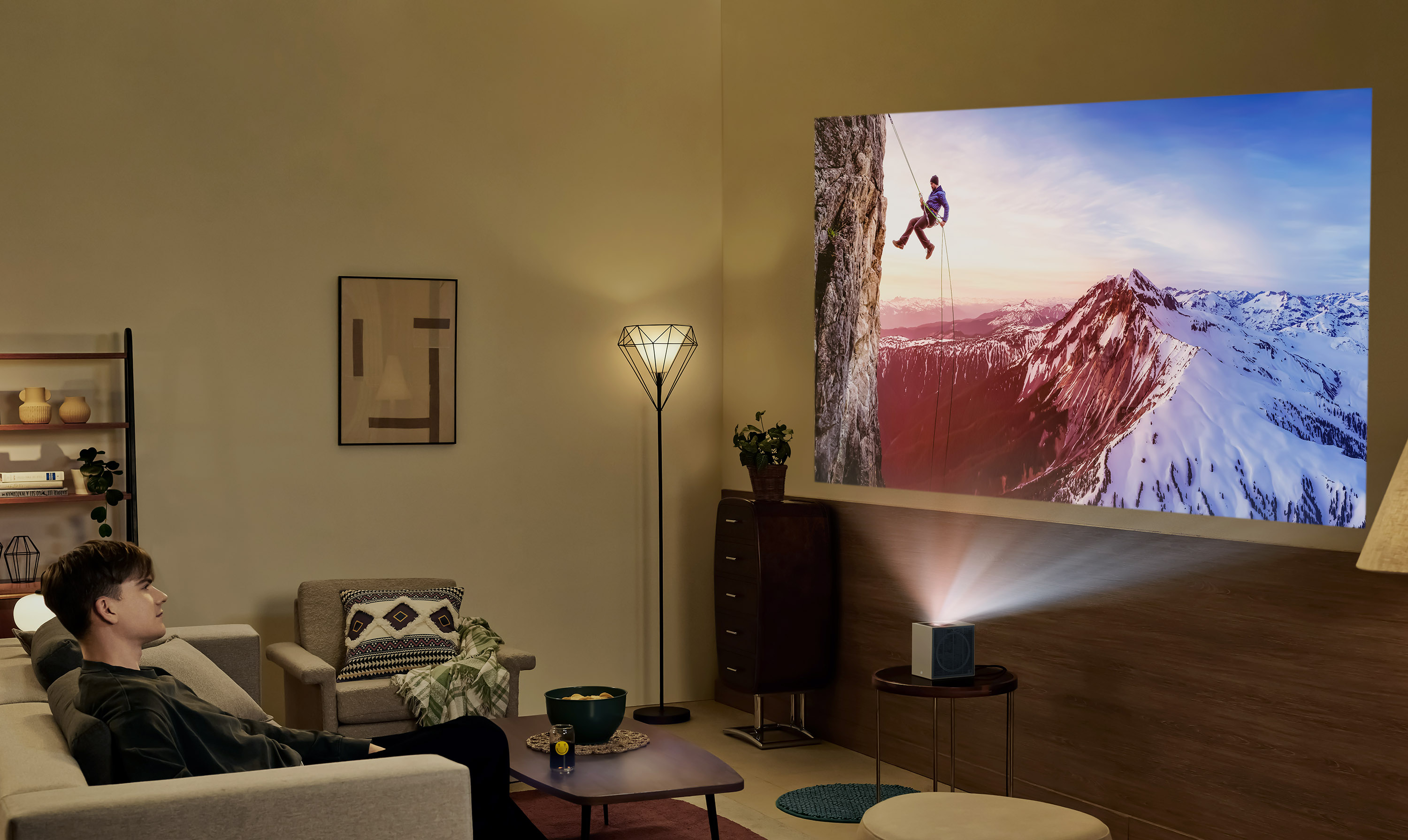Neuer LG CineBeam S: Großes Heimkinoerlebnis auch in kleinen Räumen