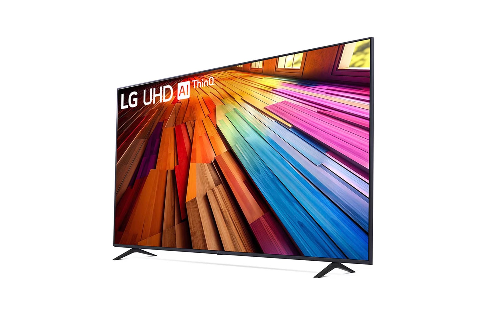 Schräg-vorne-links Ansicht des LG UHD AI ThinQ 4K UT80 Smart TV mit farbenfrohem Bildinhalt auf dem Display.