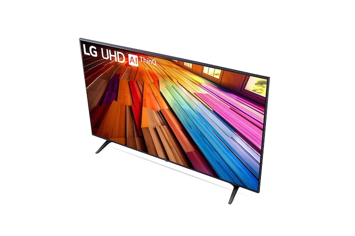 Schräg-hinten-rechts Ansicht des LG UHD AI ThinQ 4K UT80 Smart TV mit Fokus auf das Designprofil.