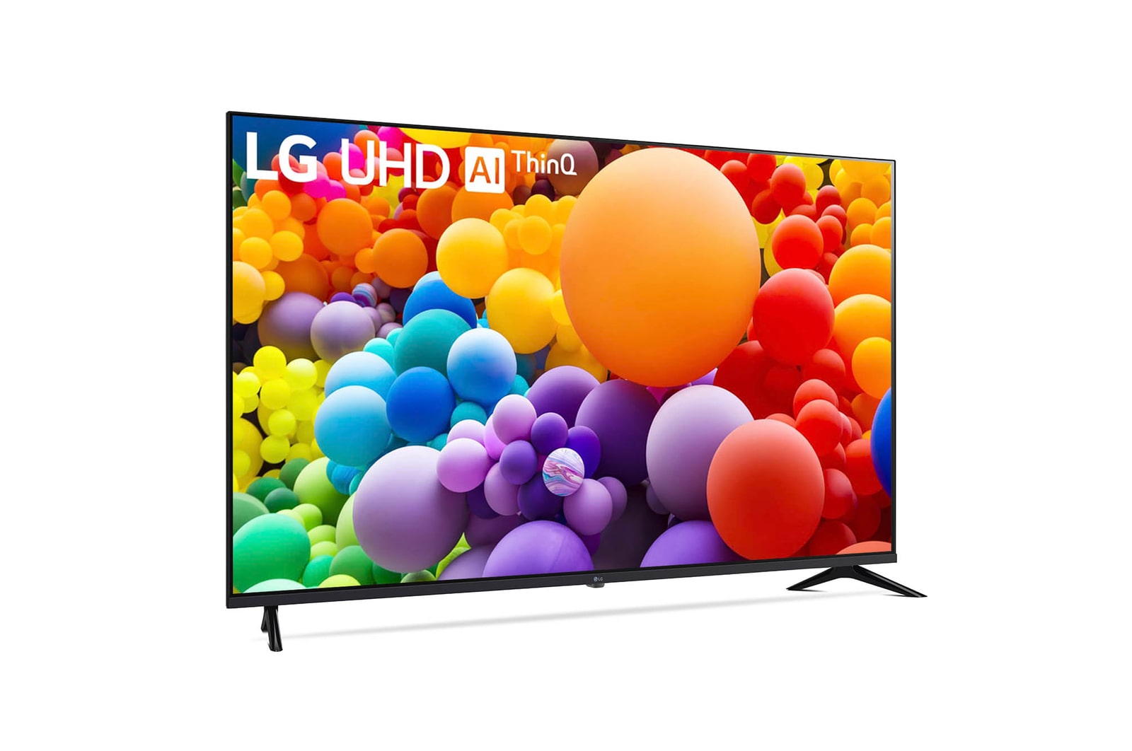 Rechte schräge Frontansicht des LG UHD AI ThinQ 4K UT73 Smart TV mit buntem Startbildschirm.