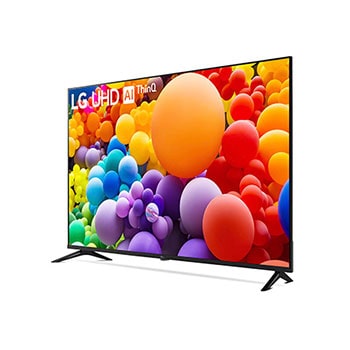 Linke schräge Frontansicht des LG UHD AI ThinQ 4K UT73 Smart TV mit bunter Benutzeroberfläche.