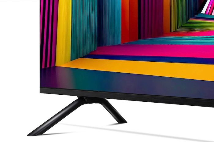 Detailansicht des Standfußes und unteren Rahmens des LG UHD AI ThinQ 4K UT91 Smart TV.
