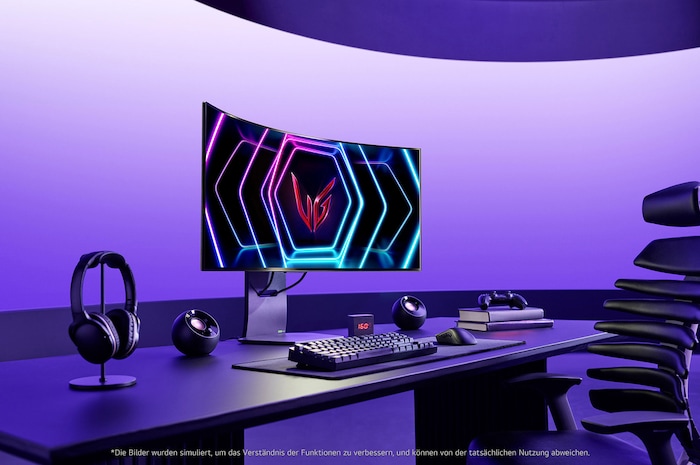 LG UltraGear 39-Zoll Curved Gaming Monitor in modernem Setup, bietet immersives Gameplay und weite Panoramaansicht.