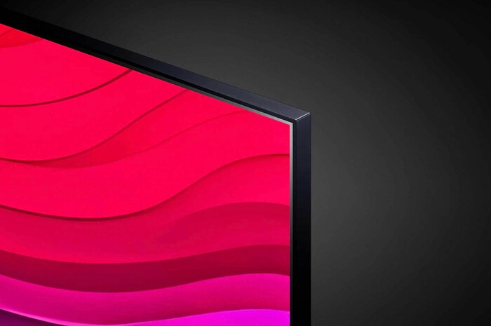 Detailansicht des oberen rechten Rahmens des LG NanoCell AI NANO81 4K Smart TVs mit schmaler Einfassung.
