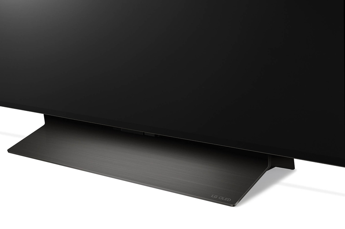 Nahaufnahme des Standfußes des LG OLED evo AI C4 4K Smart TV mit gebürstetem Metallic-Finish.