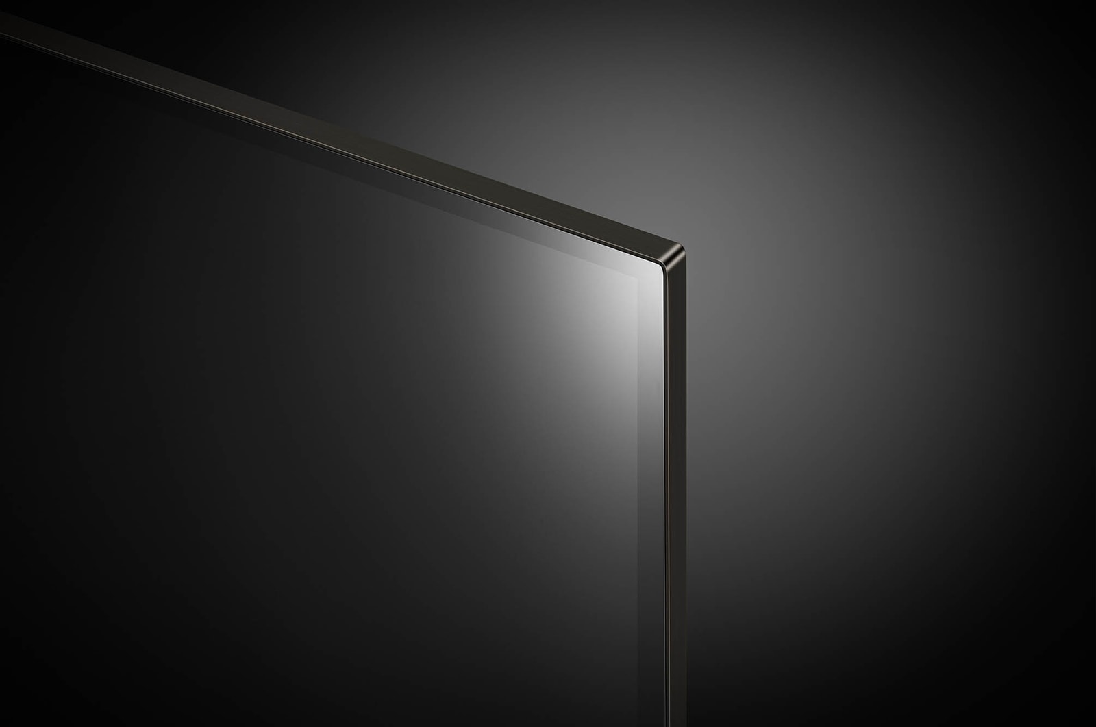 Detailaufnahme der oberen rechten Ecke des LG OLED evo AI C4 4K Smart TV mit dünnem Rahmen.