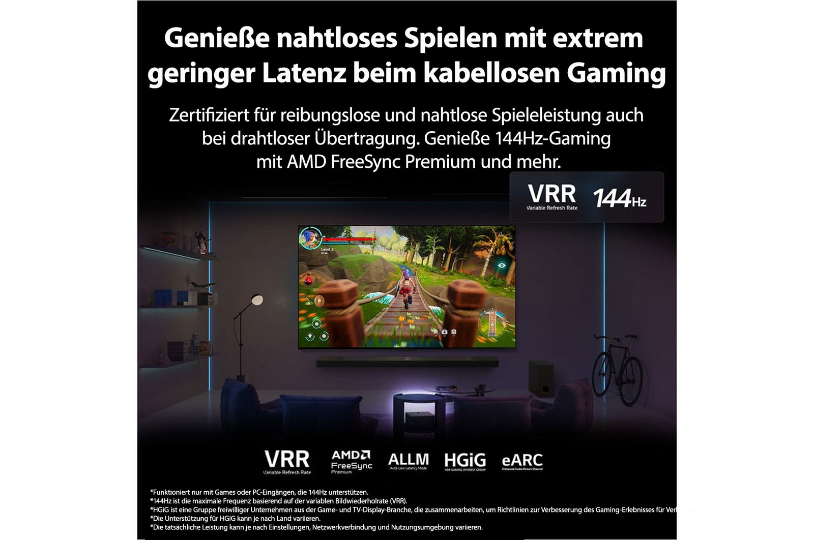 Ein schwach beleuchtetes Wohnzimmer mit einem Spielbildschirm, der auf dem QNED9M dargestellt wird. Die Zero Connect Box befindet sich in einem Couchtisch. Der Text handelt von ultraschnellem, kabellosem Gaming mit 144Hz und geringer Latenz.