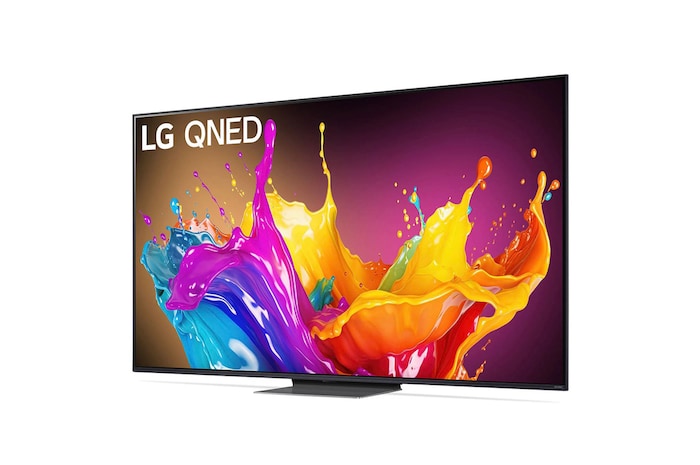 LG QNED86 AI 4K Smart Fernseher aus einer vorderen rechten Perspektive betrachtet, zeigt lebendige Farben auf dem Bildschirm und den Standfuß.