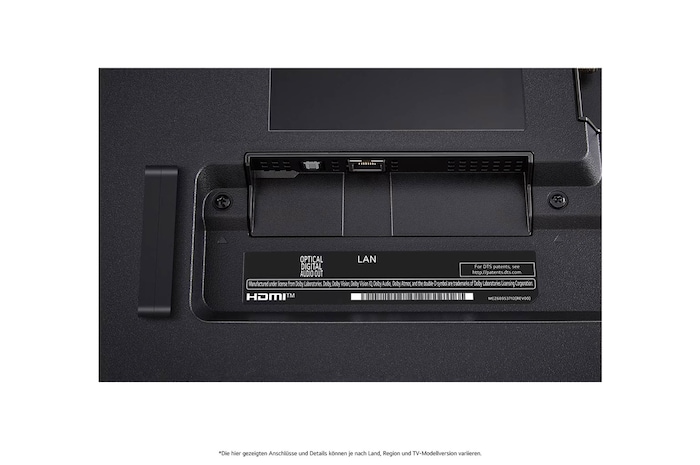 Nahaufnahme des optischen digitalen Audioausgangs und des LAN-Anschlusses auf der Rückseite des LG QNED86 AI 4K Smart Fernsehers.
