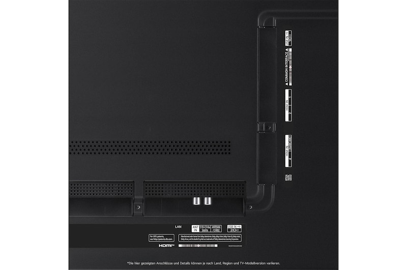 Nahaufnahme der Anschlüsse des LG QNED MiniLED AI QNED91 4K Smart Fernsehers, einschließlich Zugang zu HDMI, USB und Antenne.