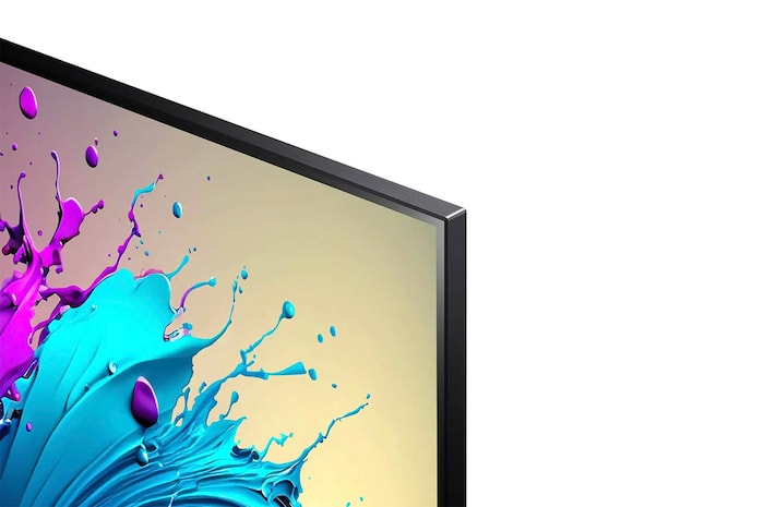 Nahaufnahme des schmalen Rahmens und des Designs der oberen rechten Ecke des LG QNED MiniLED AI QNED91 4K Smart Fernsehers.