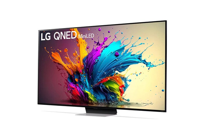 LG QNED MiniLED AI QNED91 4K Smart Fernseher aus einer leichten vorderen rechten Perspektive, zeigt Bildschirm und zentralen Standfuß.