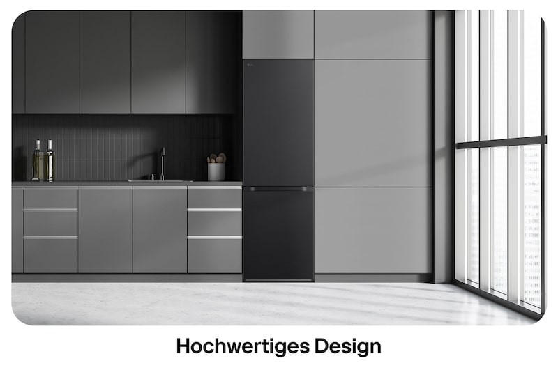 LG Kühl-Gefrierkombination GBV3100CEP in mattem Schwarz, zeigt das Modern Flat Door Design und die nahtlose Integration in die dunkelgraue Küchenzeile.