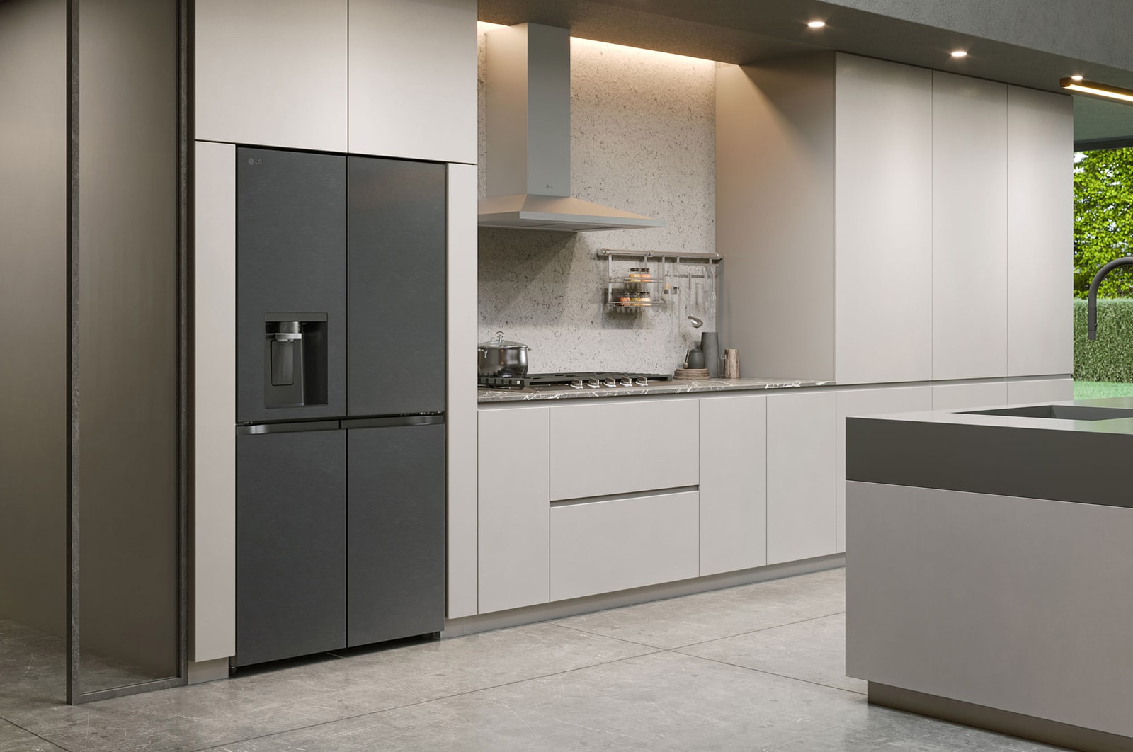 LG Multi-Door Kühlschrank GML960EVBE in mattem Schwarz, beworben mit dem Inverter Linear Compressor™ und einer 10-jährigen Garantie für leisen Betrieb und hohe Energieeffizienz.
