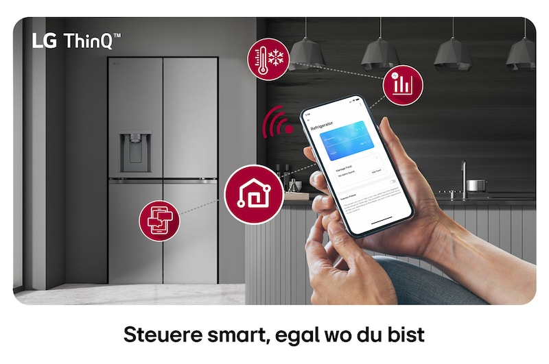 LG Multi-Door Kühlschrank GML861PYPE in silberner Optik, mit dem LG ThinQ™ System, wobei die Temperatureinstellungen über eine Smartphone-App ferngesteuert werden.