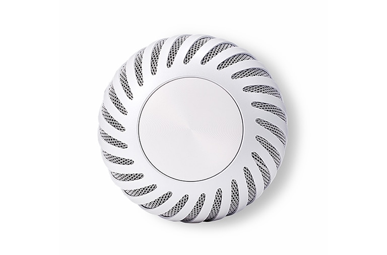 LG 2.0 tragbarer Bluetooth-Lautsprecher in weiß | XBOOM Go | 360 Grad Sound | Spritzwassergeschützt , PJ2