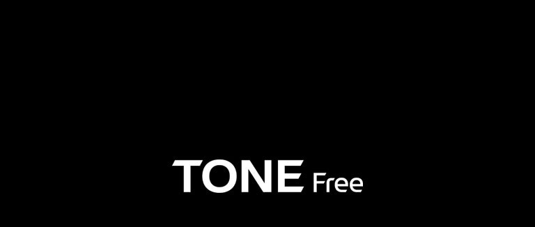 Zu sehen ist der Rand eines TONE-Free-Earbuds und seine Touch-Steuerung.