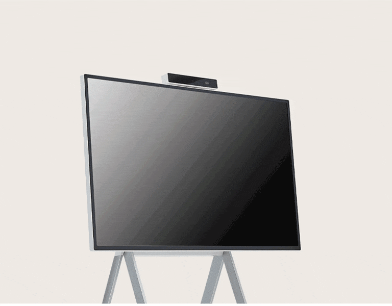 Der Standfuß kann bis zu 9,5 cm in der Höhe verstellt werden, egal ob im Quer- oder Hochformat.