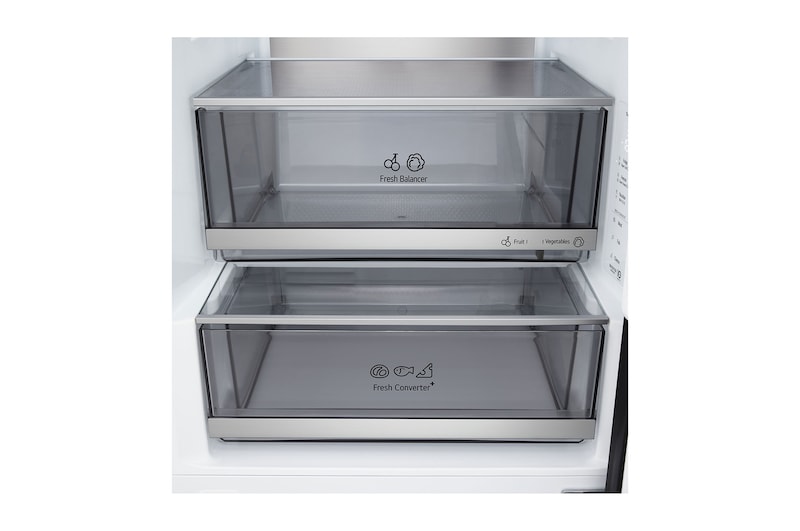 Vorderansicht des LG Kühl-/Gefrierschranks mit DoorCooling+™-Belüftung